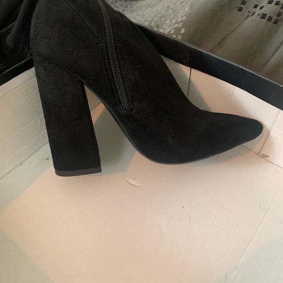 MISSGUIDED SIZE 7 black faux suede over the knee boots - Picture 2 of 5